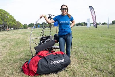 ¡La piloto argentina Lorena Pérez voló 335 km en 5,5 horas de vuelo!