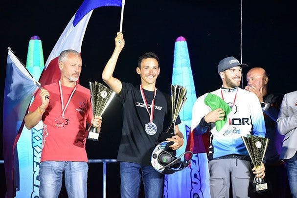 Alex Mateos gewinnt den Slalom Wettbewerb in Polen