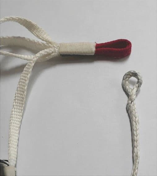 2. Retirer la boucle en tête d’alouette de l’ABS de la boucle rouge de la ventrale.