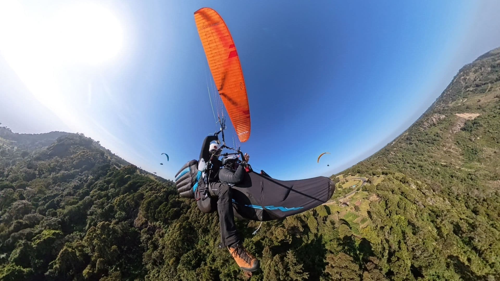 paragliders hero image